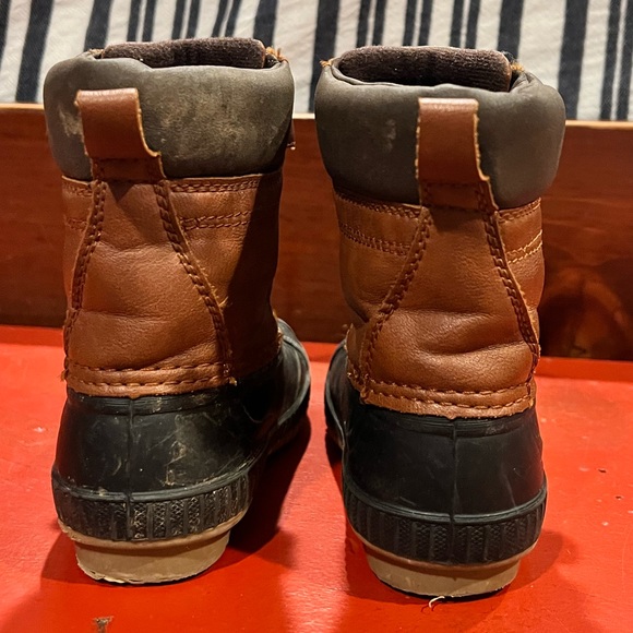 Baby gap duck boots 7/8T - Picture 2 of 6